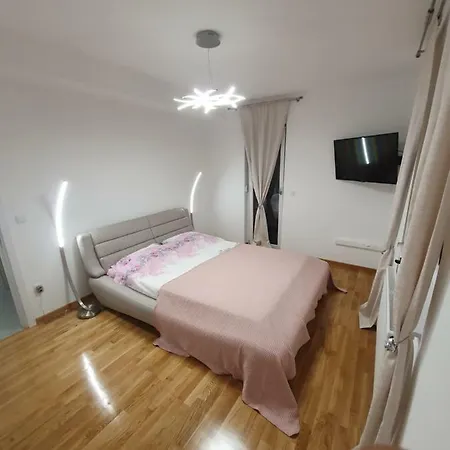 Apartment Lux